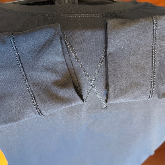 Lululemon Run Warm Up Crew Sweatshirt Sz 4 Black Power Luxtreme Waist Length 481 - Picture 3 of 7